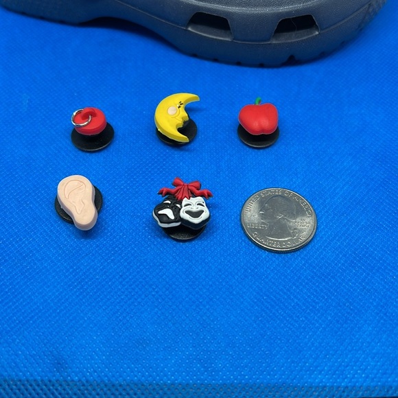 Jibbitz 6 pieces for crocs - Picture 3 of 7